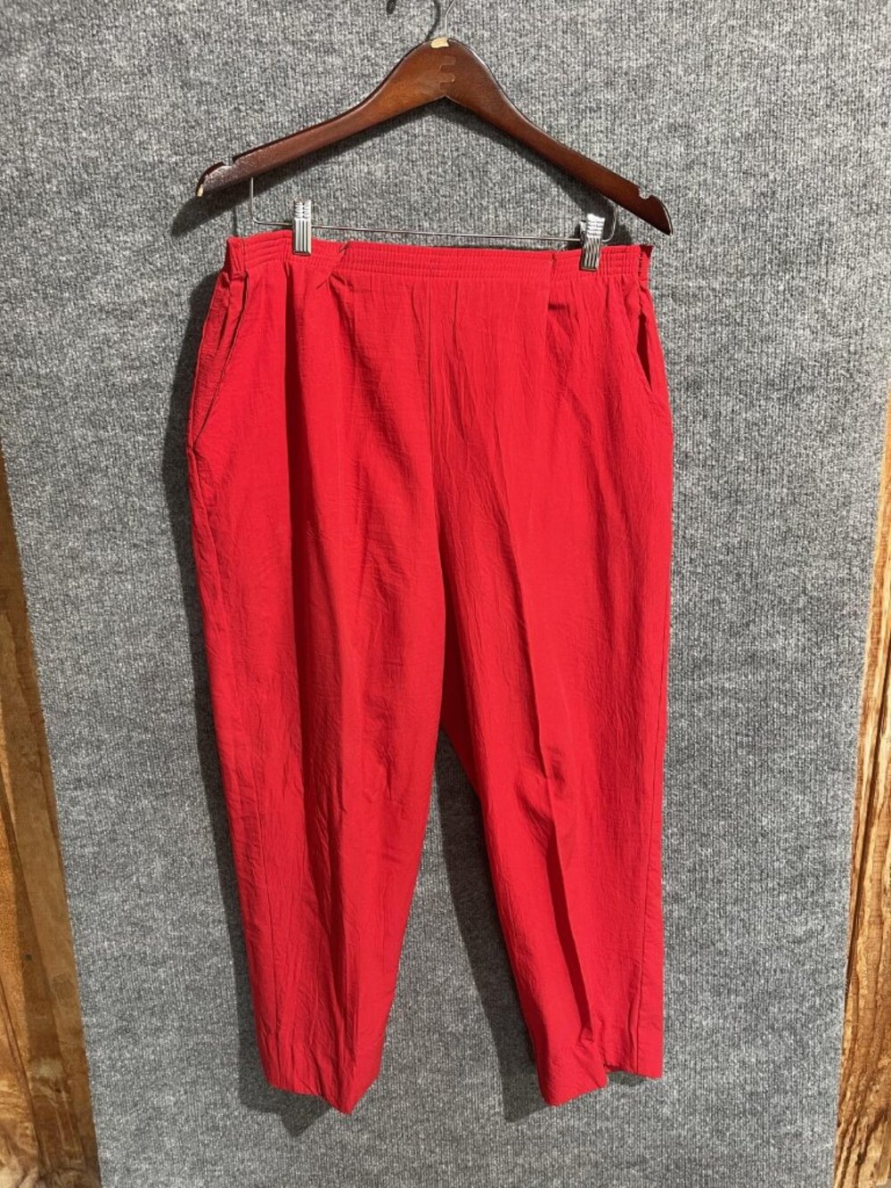 Teddi Pants Womens Large Red Windbreaker Elastic Waist Tapered Pockets Casual